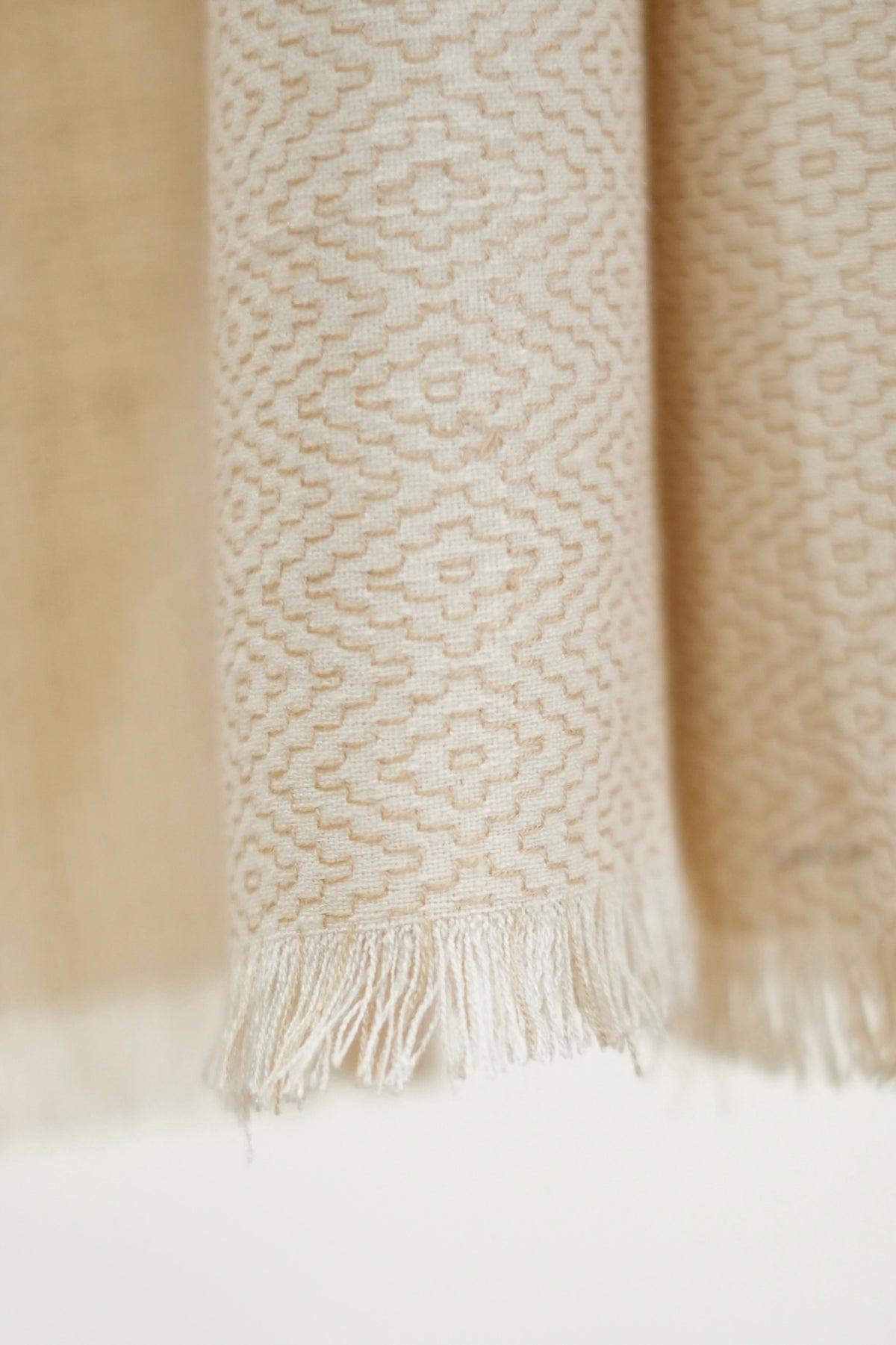 Meditation Shawl | Lattice - Oat