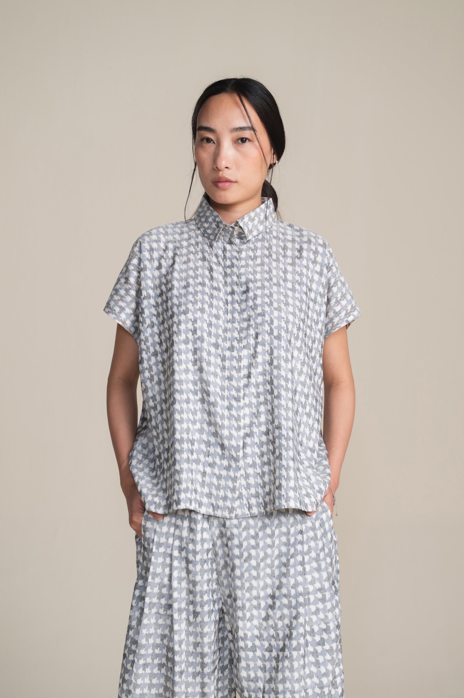 The Heritage Raglan Shirt | Ash Houndstooth