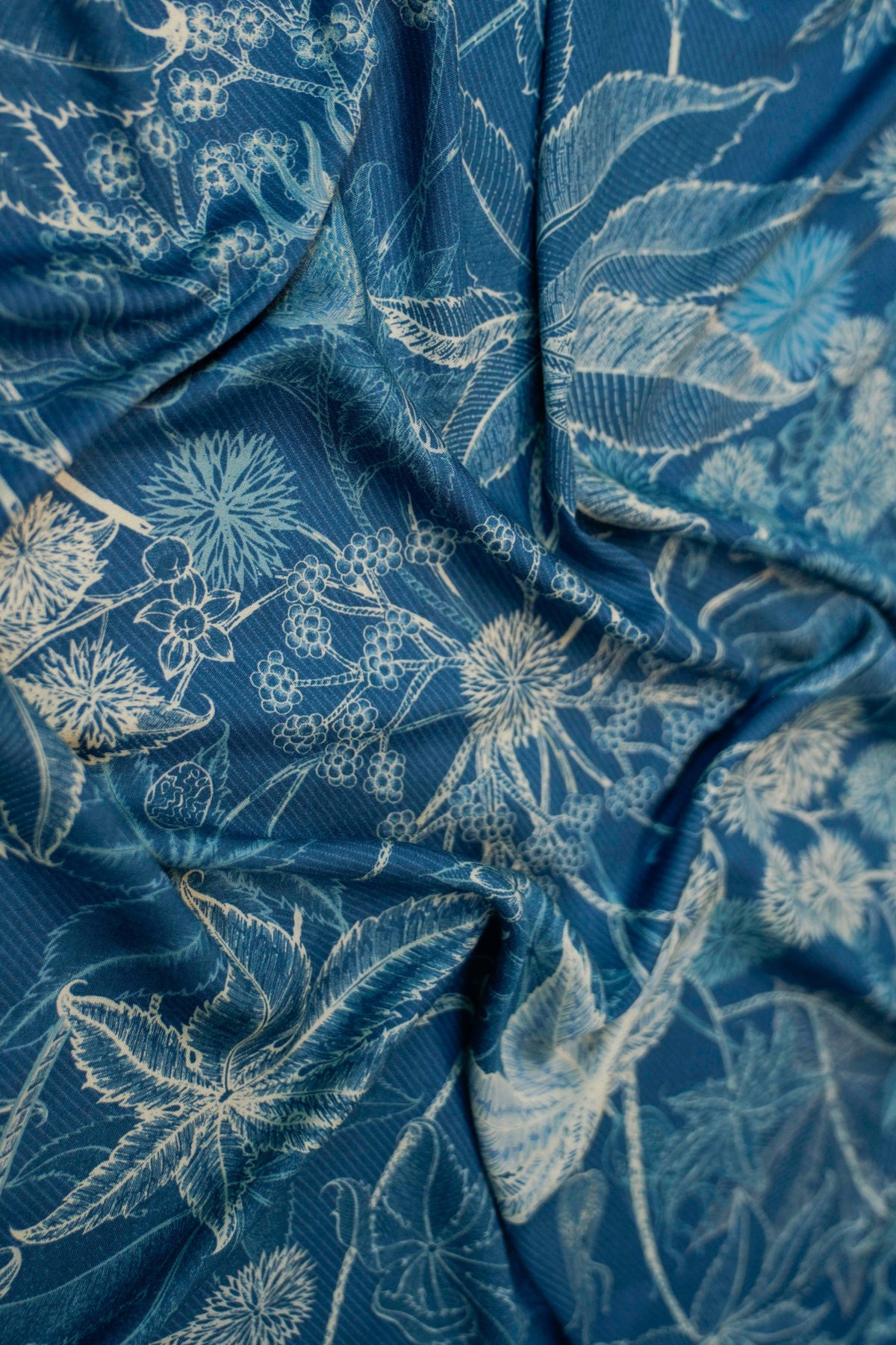 The Eranda Scarf | Navy