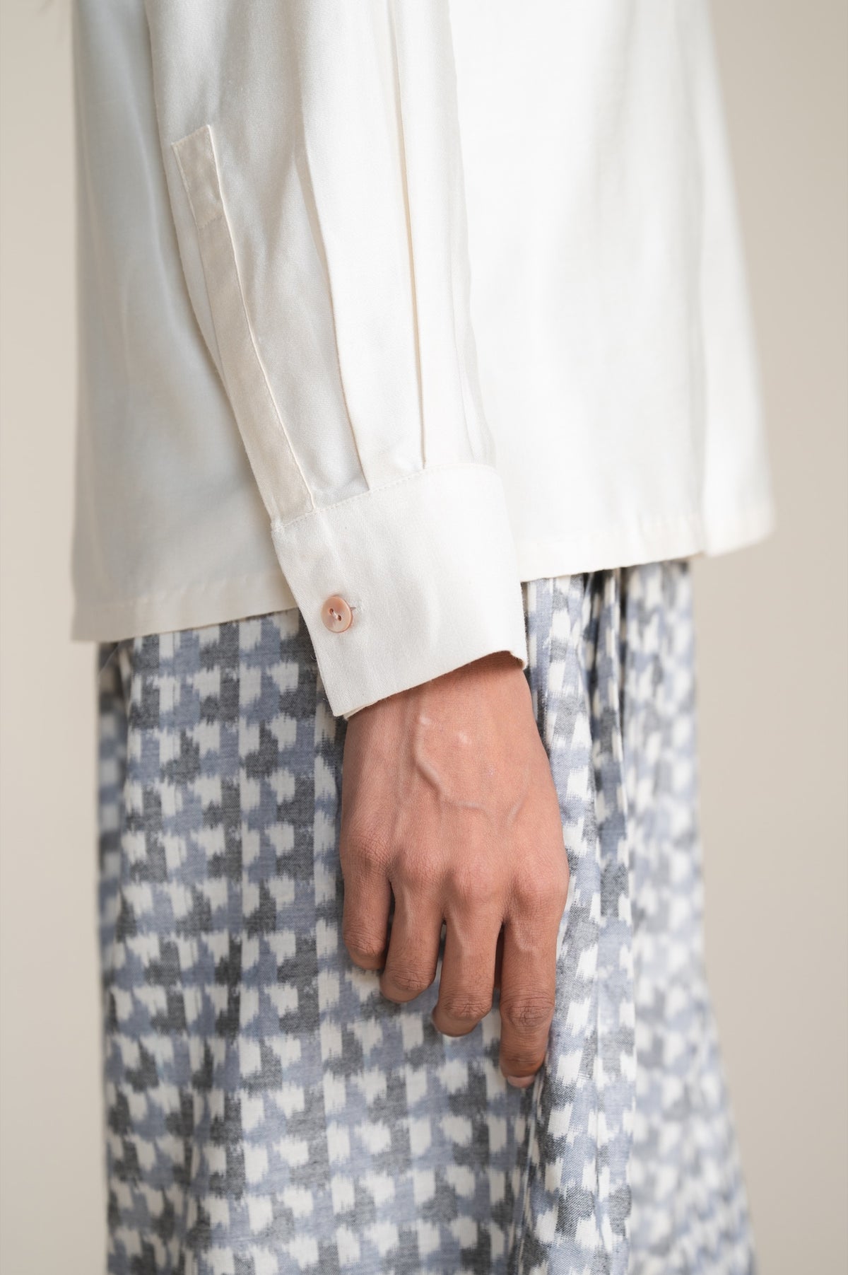 The Button-Down | Pearl